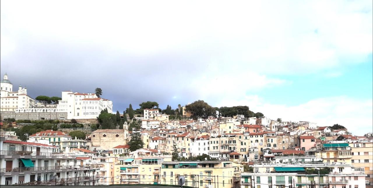 Hotel Riviera San Remo Kültér fotó